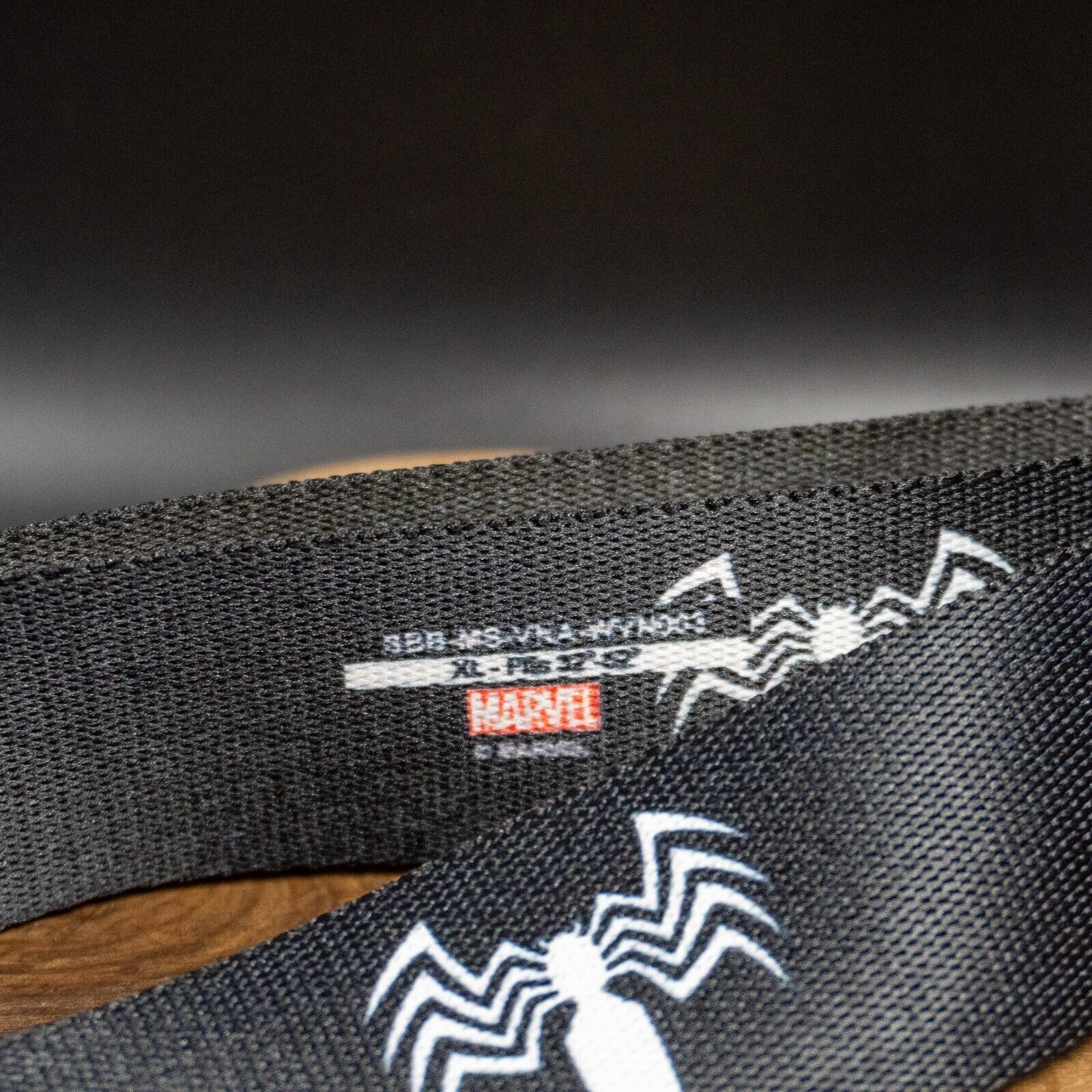 Buckle Down Mens Fabric Webbing Venom Spider Seatbelt Belt Size XL - VintageThing