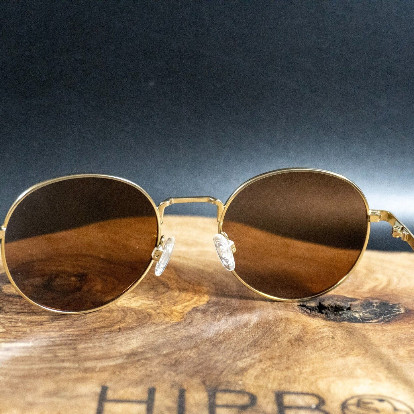 HAWKERS Sunglasses S3/HMOM22DWMP Round Sunglasses Gold Frame Polarised Lenses - VintageThing