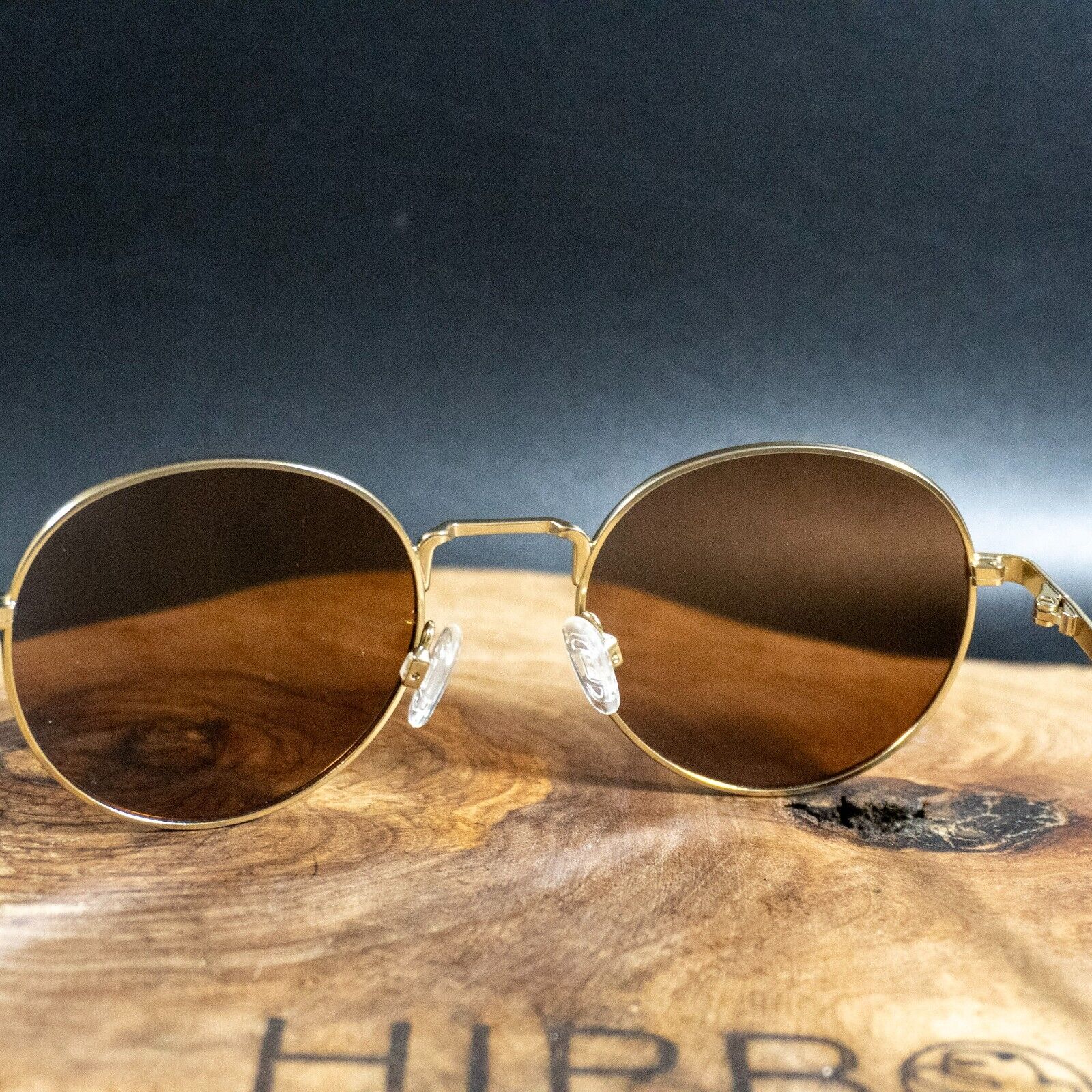 HAWKERS Sunglasses S3/HMOM22DWMP Round Sunglasses Gold Frame Polarised Lenses - VintageThing