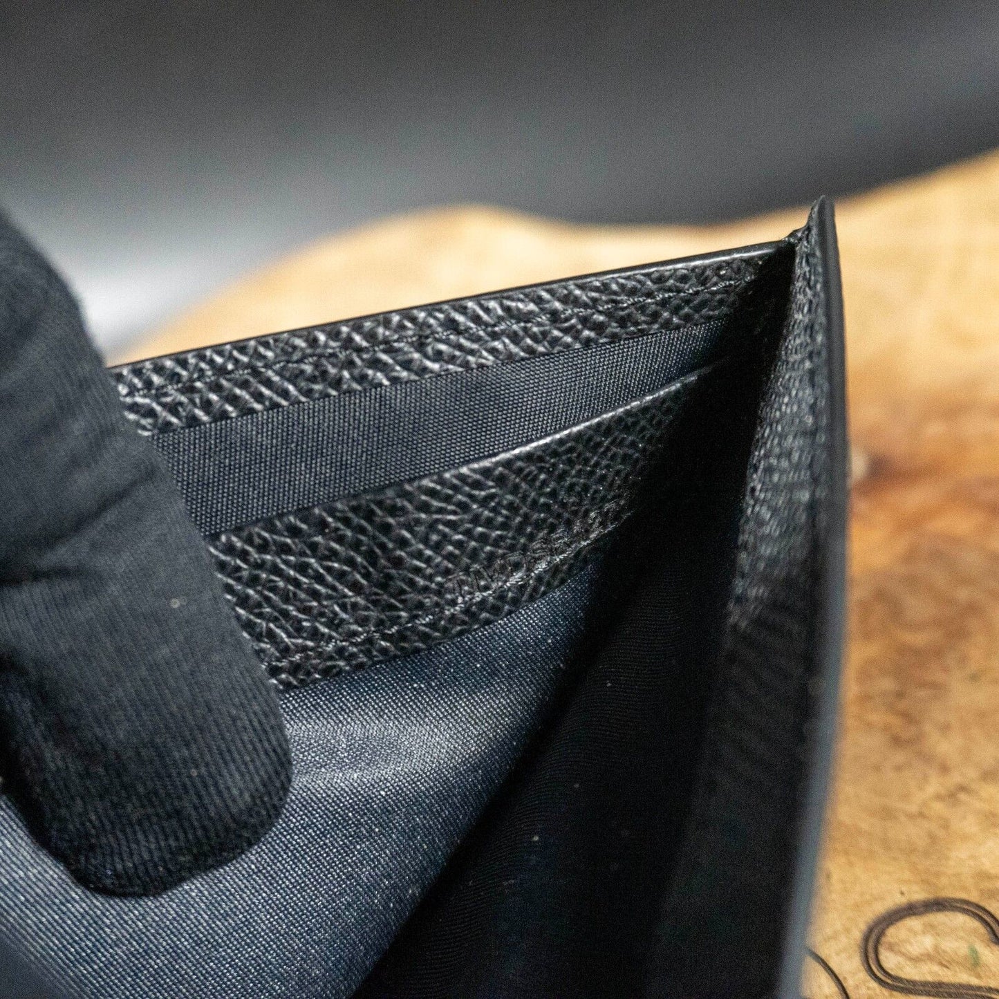 Burberry Authentic Mens Wallet Grain Leather Bifold Wallet Black