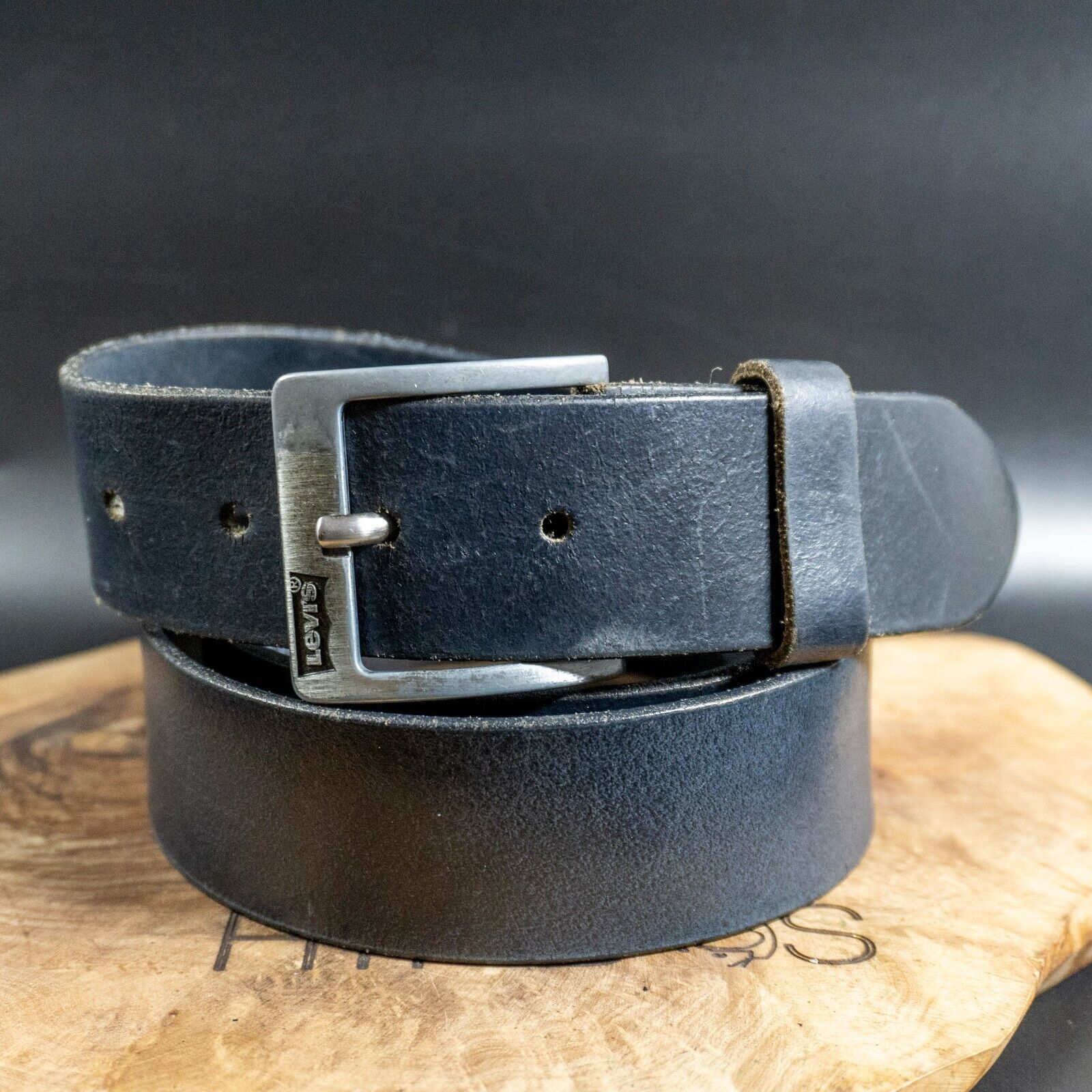 Levis Mens Belt Vintage Leather Belt Jeans Leather Belt Black Size 42 - VintageThing